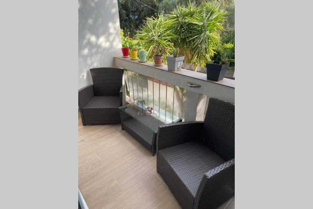 Joli 3 pièces à proximité des plages à Cagnes /mer Esterno foto